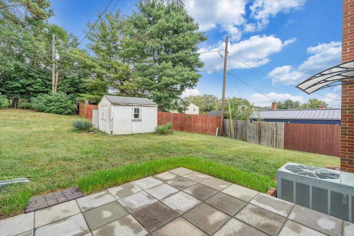 2915 Diplomat DR - Photo 14