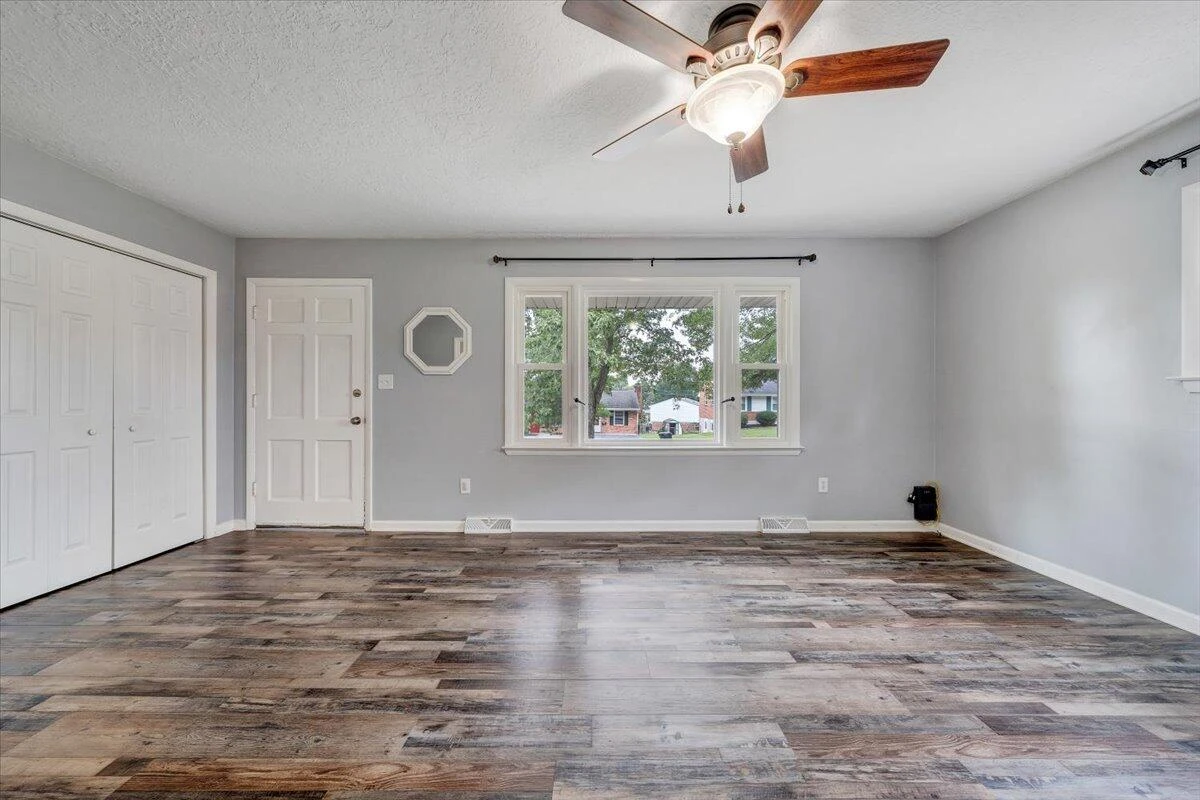2915 Diplomat DR - Photo 19
