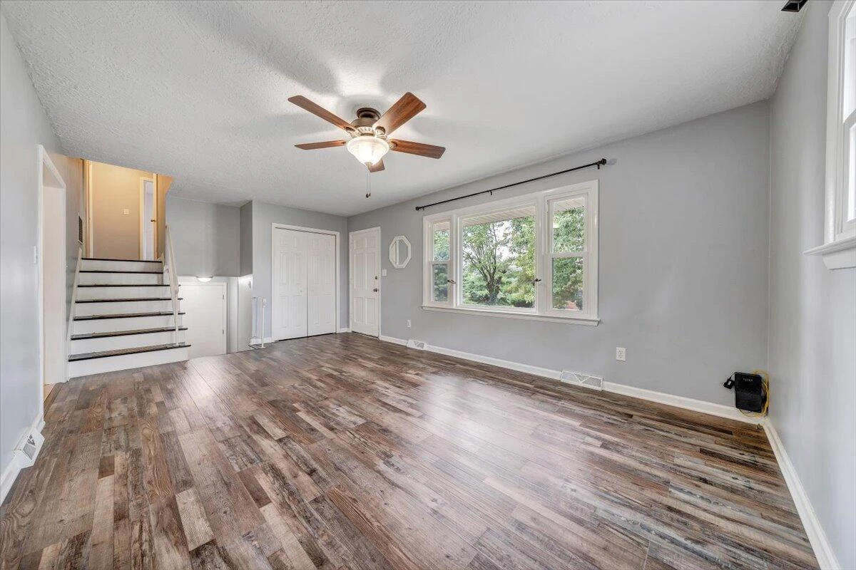 2915 Diplomat DR - Photo 20