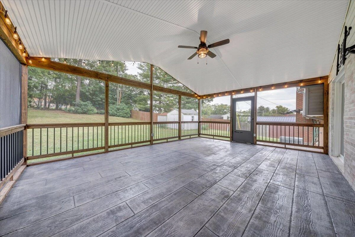 2915 Diplomat DR - Photo 24