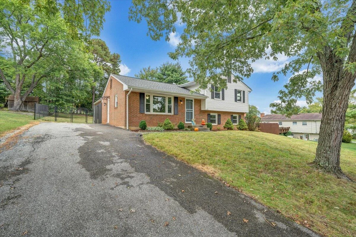 2915 Diplomat DR - Photo 10