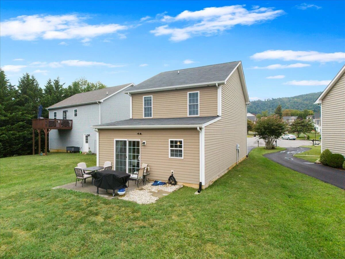 2606 Paddington Station LN - Photo 38
