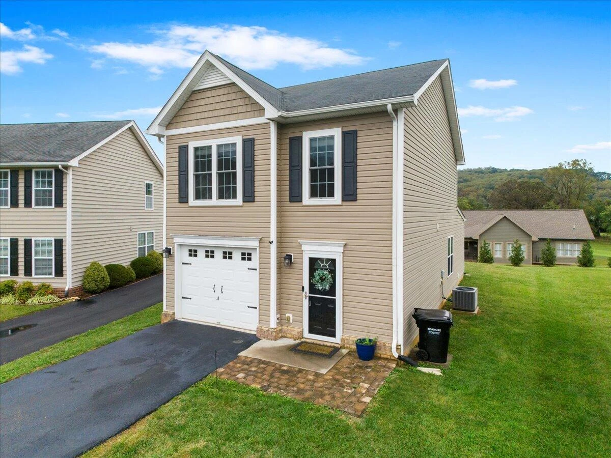 2606 Paddington Station LN - Photo 4