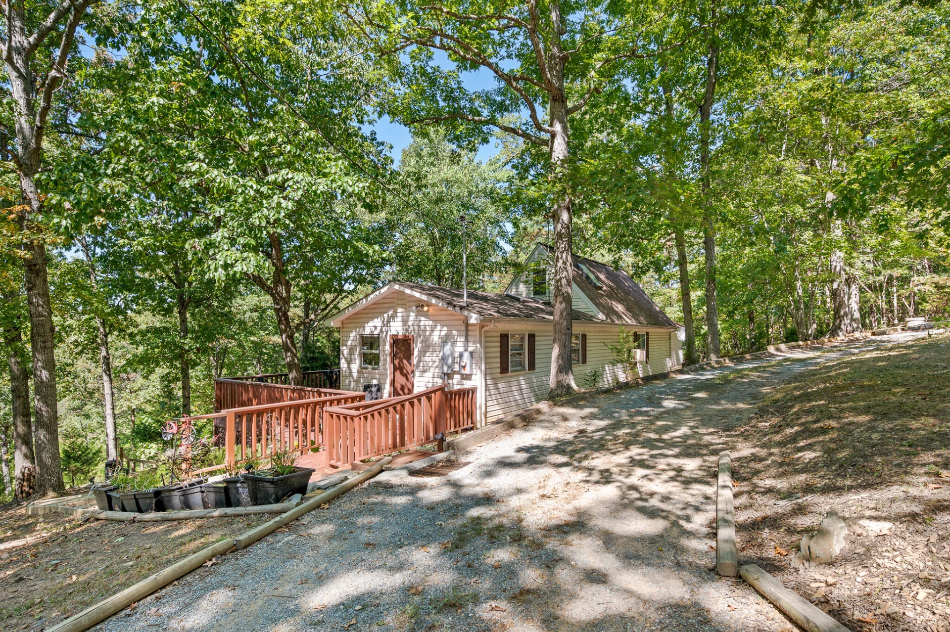 1451 Trellis Ridge DR - Photo 2