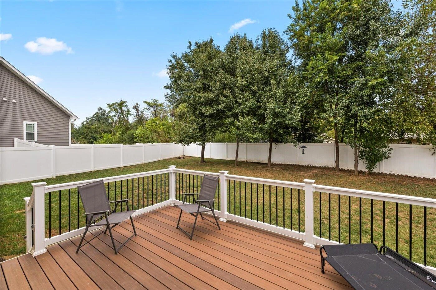 105 Ridgeway ST - Photo 33