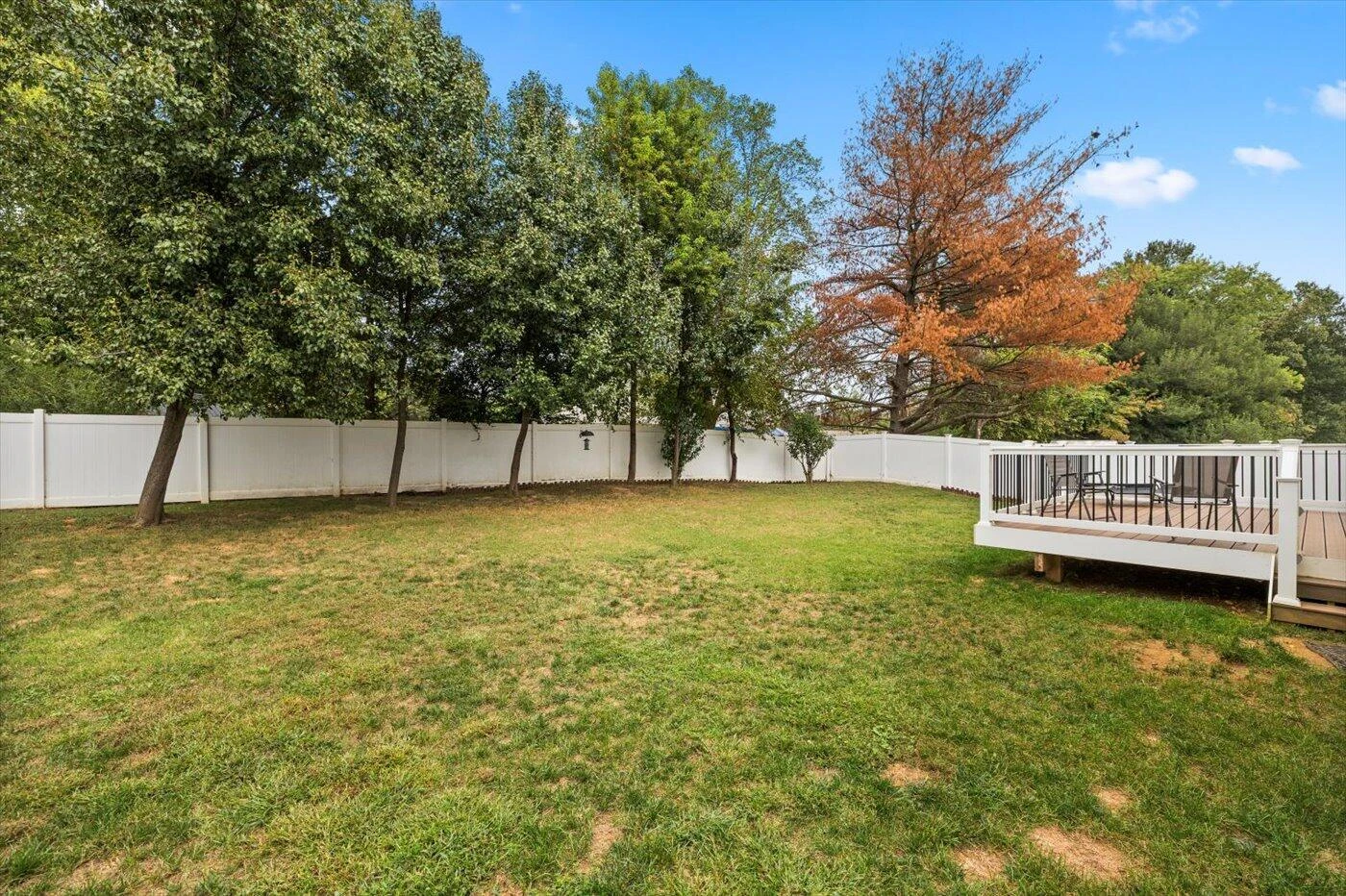 105 Ridgeway ST - Photo 35