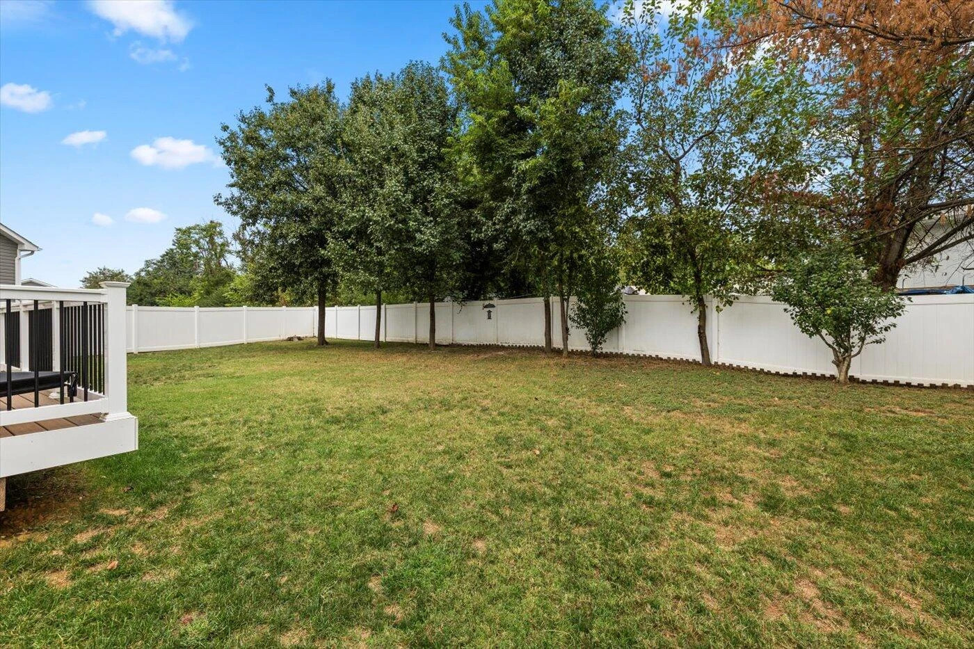 105 Ridgeway ST - Photo 36