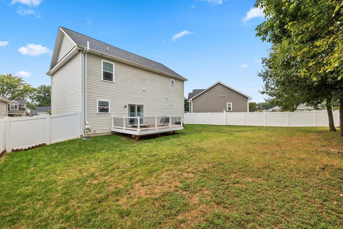 105 Ridgeway ST - Photo 38