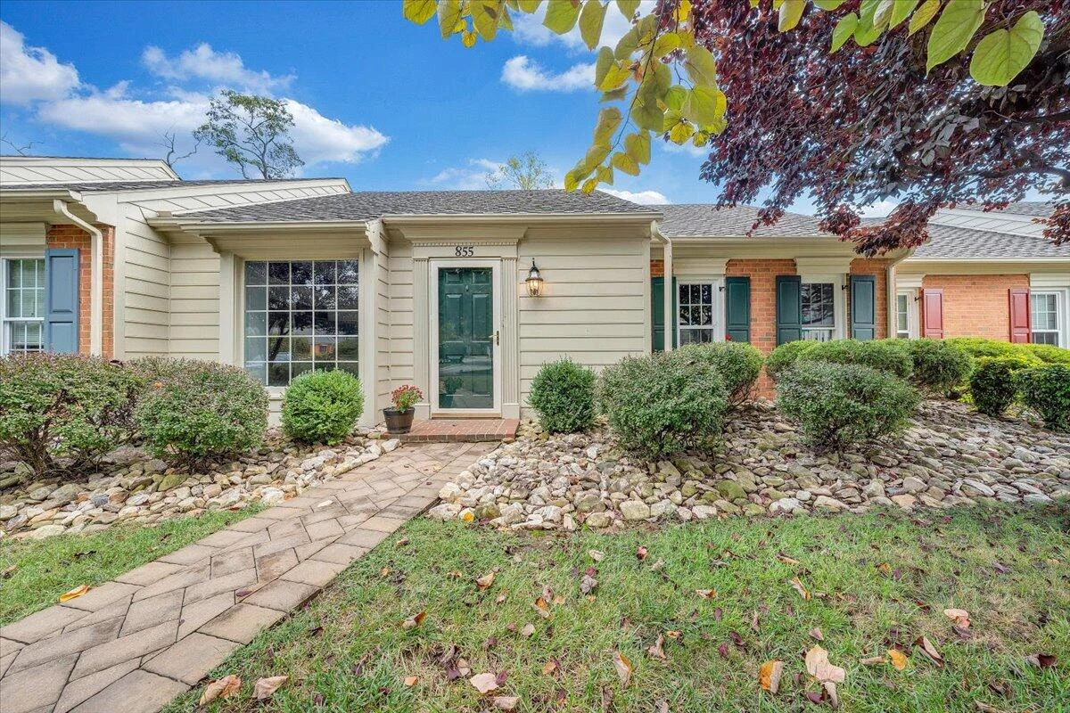 855 Stonegate CT - Photo 35