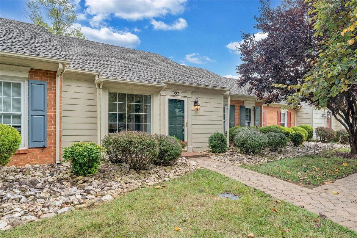 855 Stonegate CT - Photo 37