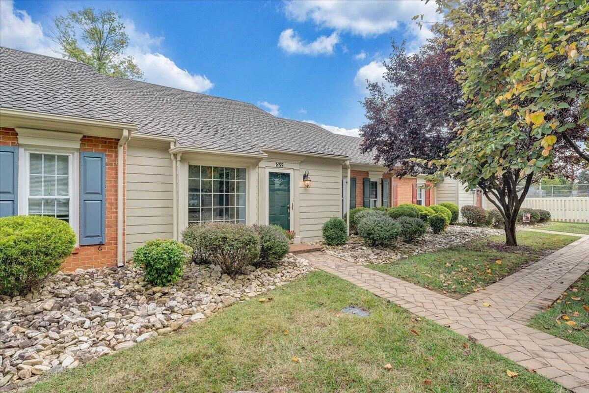 855 Stonegate CT - Photo 38