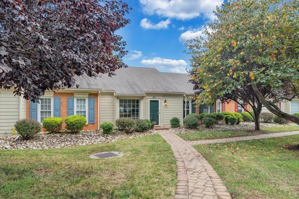 855 Stonegate CT - Photo 39