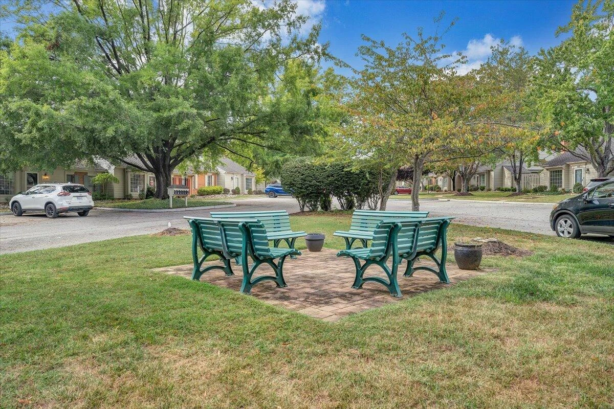 855 Stonegate CT - Photo 40