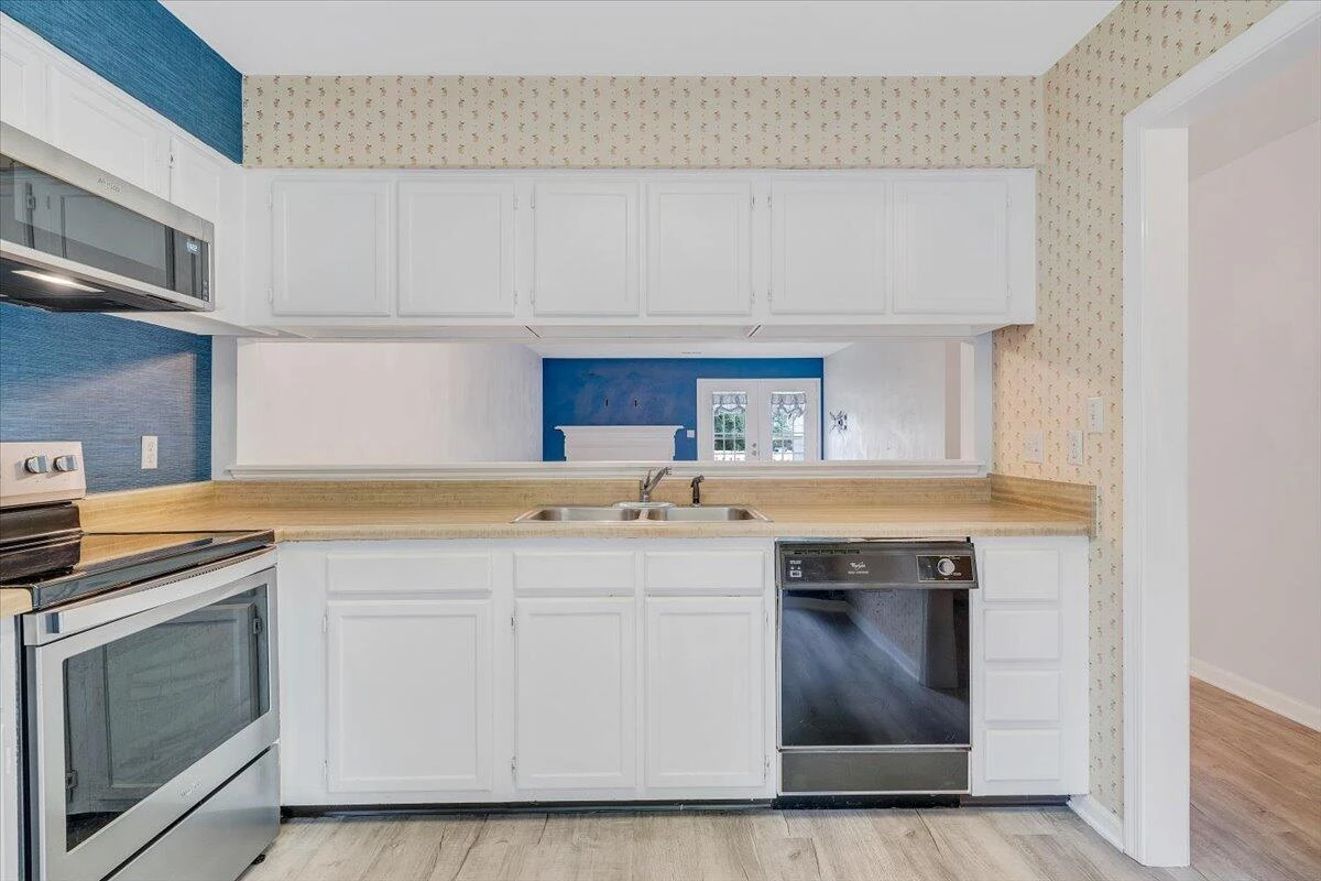 855 Stonegate CT - Photo 7