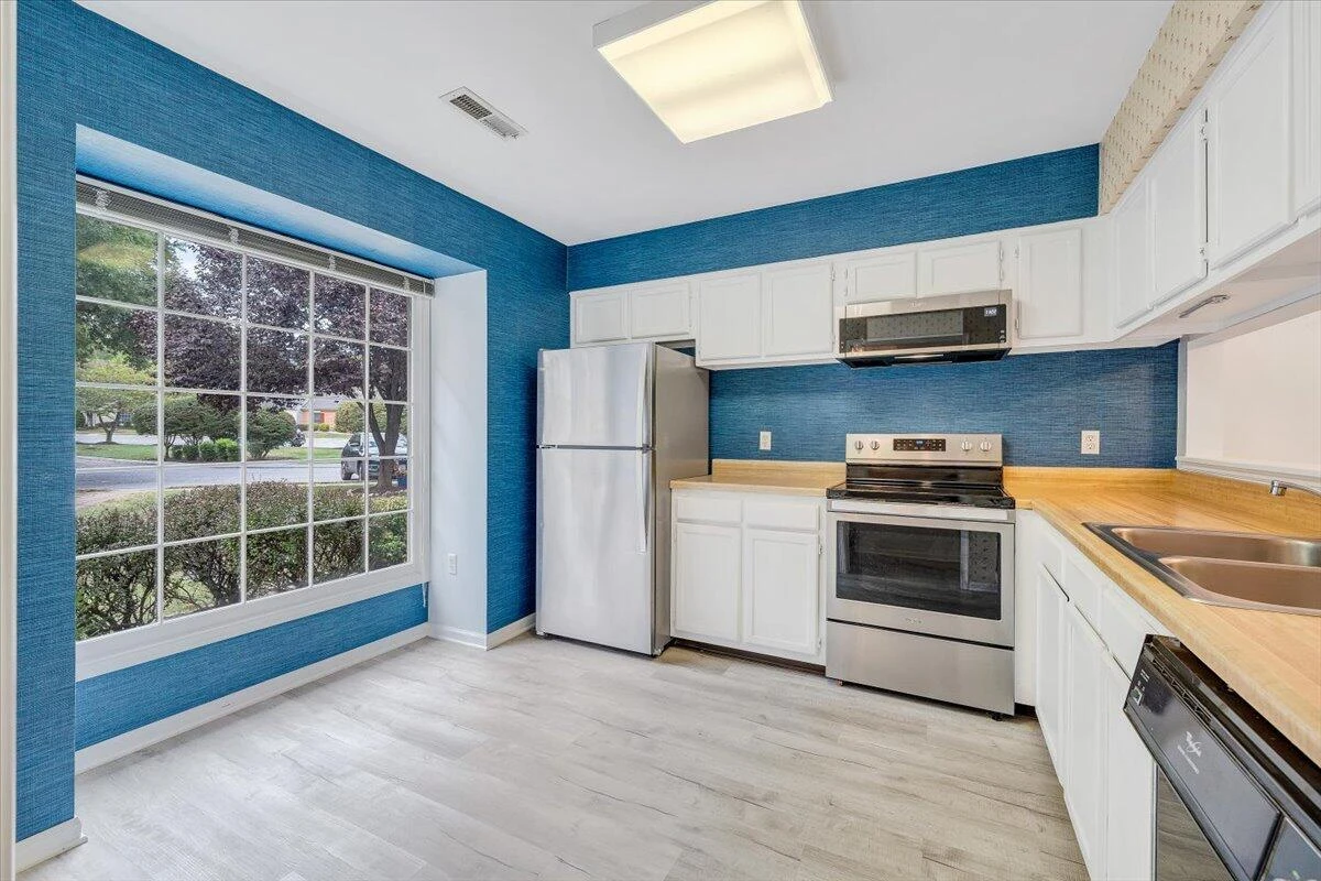855 Stonegate CT - Photo 8