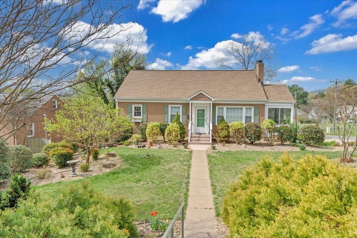 721 Mount Vernon AVE