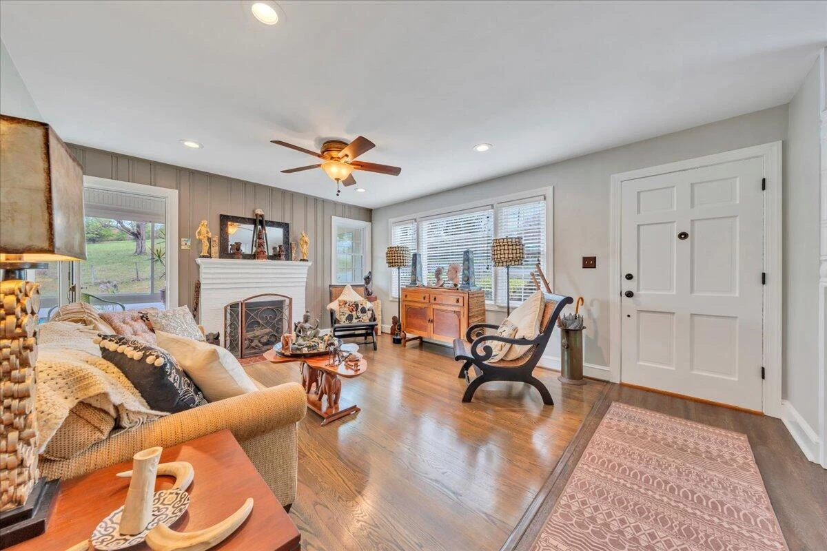 721 Mount Vernon AVE - Photo 5