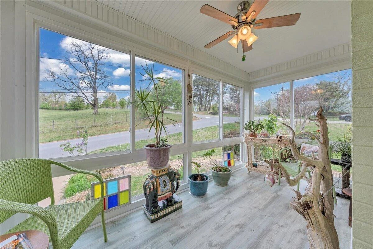 721 Mount Vernon AVE - Photo 6