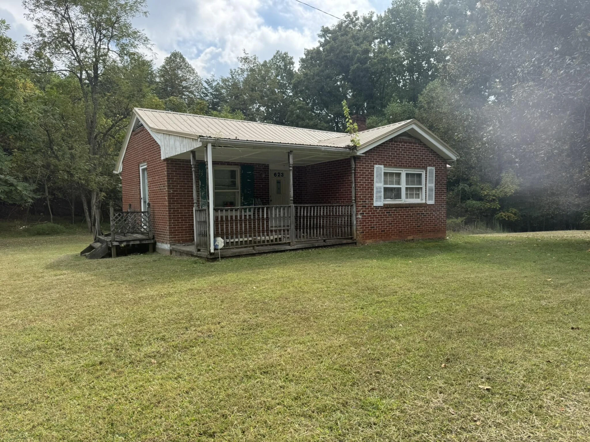 623 Kingston RD