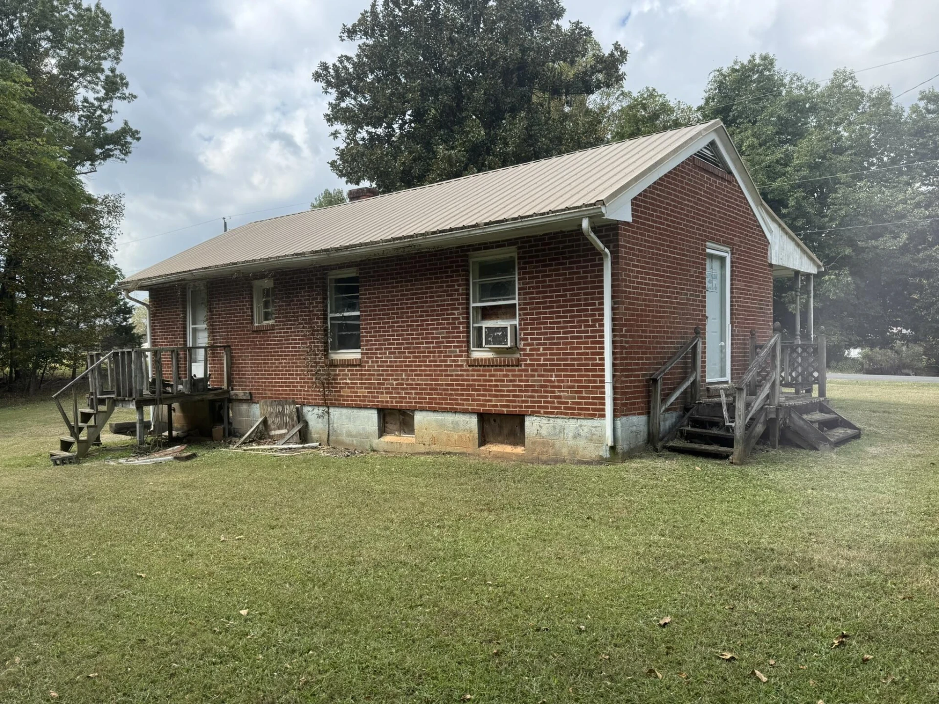 623 Kingston RD - Photo 5