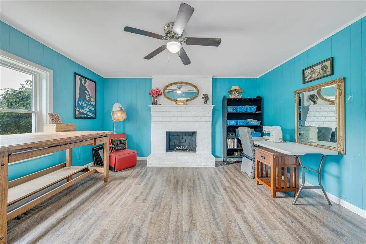 2410 Overlook RD NE - Photo 16
