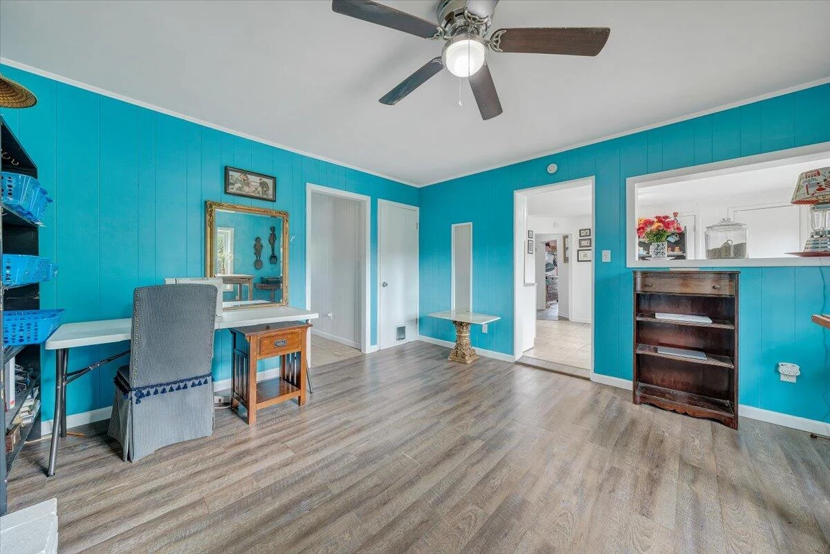 2410 Overlook RD NE - Photo 17