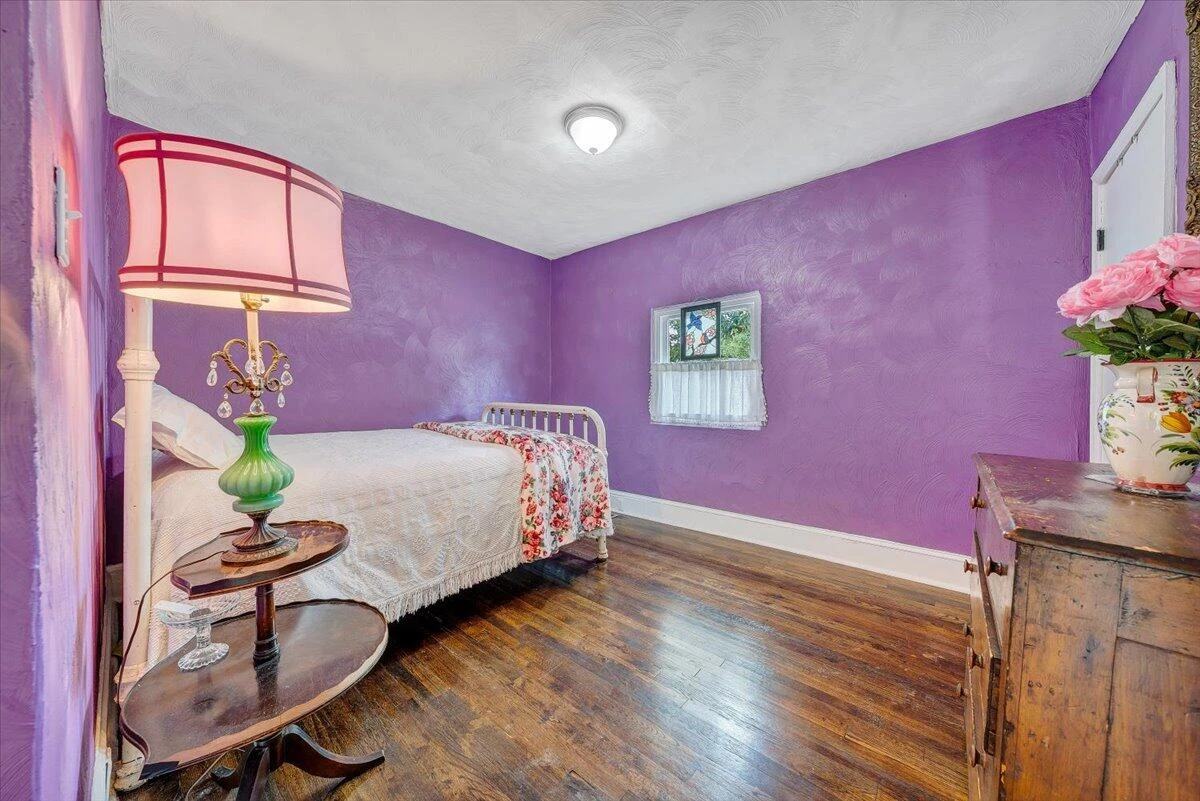 2410 Overlook RD NE - Photo 10