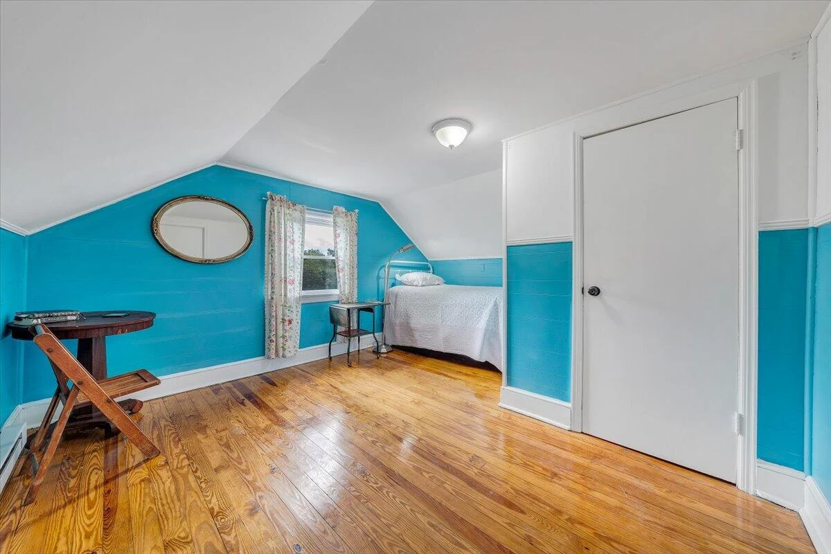 2410 Overlook RD NE - Photo 12