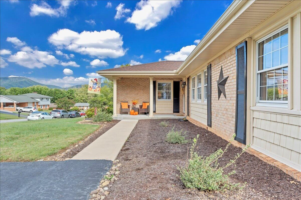 5019 Craun LN - Photo 53