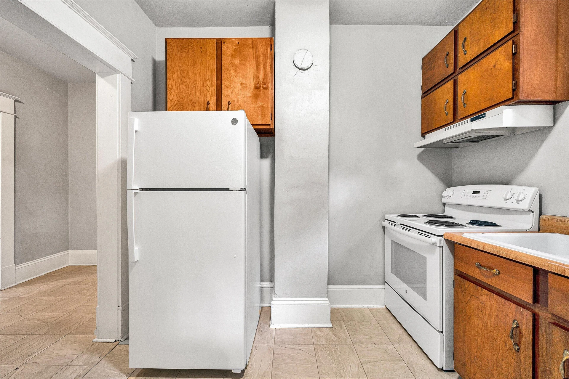 1506 Maple AVE SW - Photo 17
