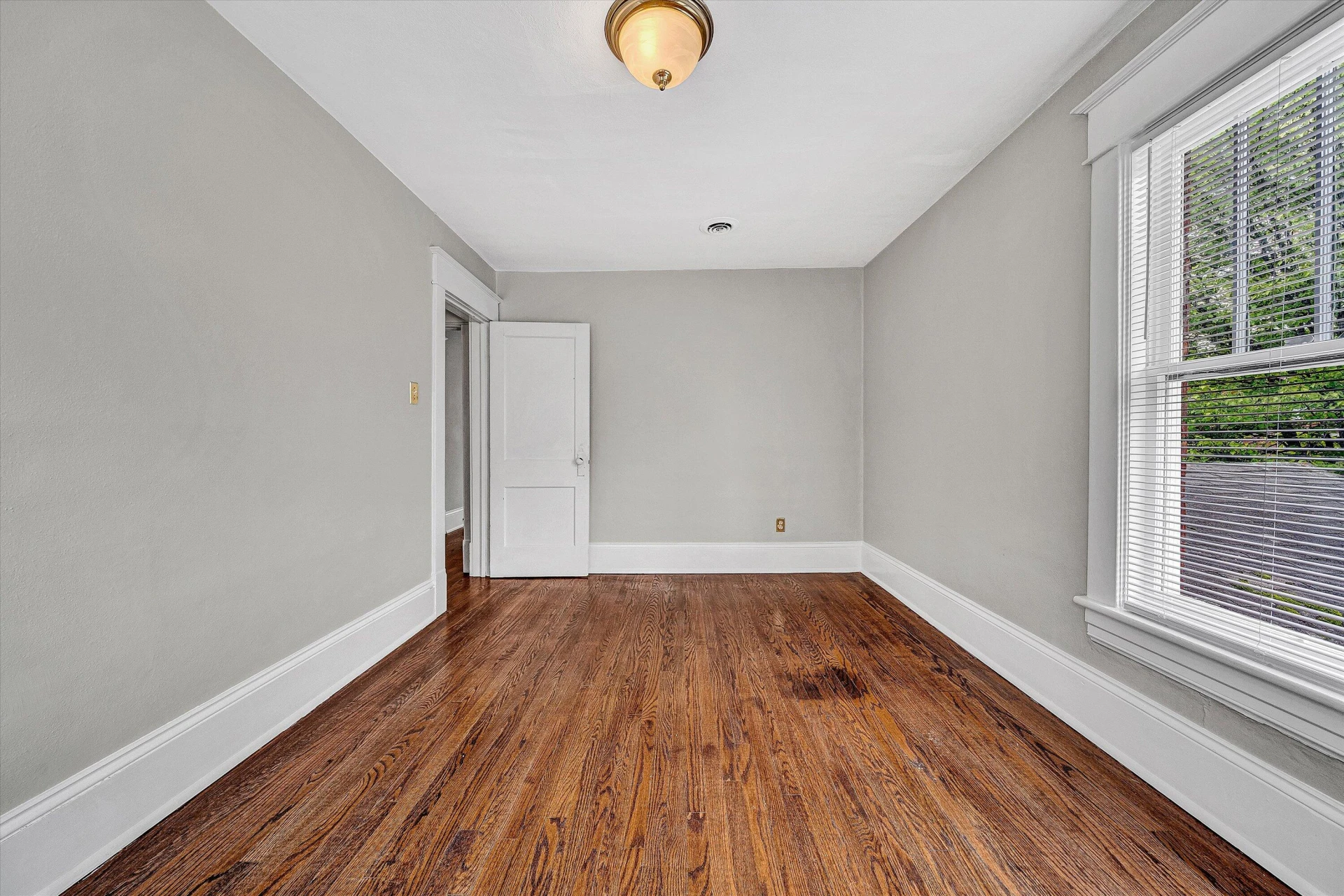 1506 Maple AVE SW - Photo 22