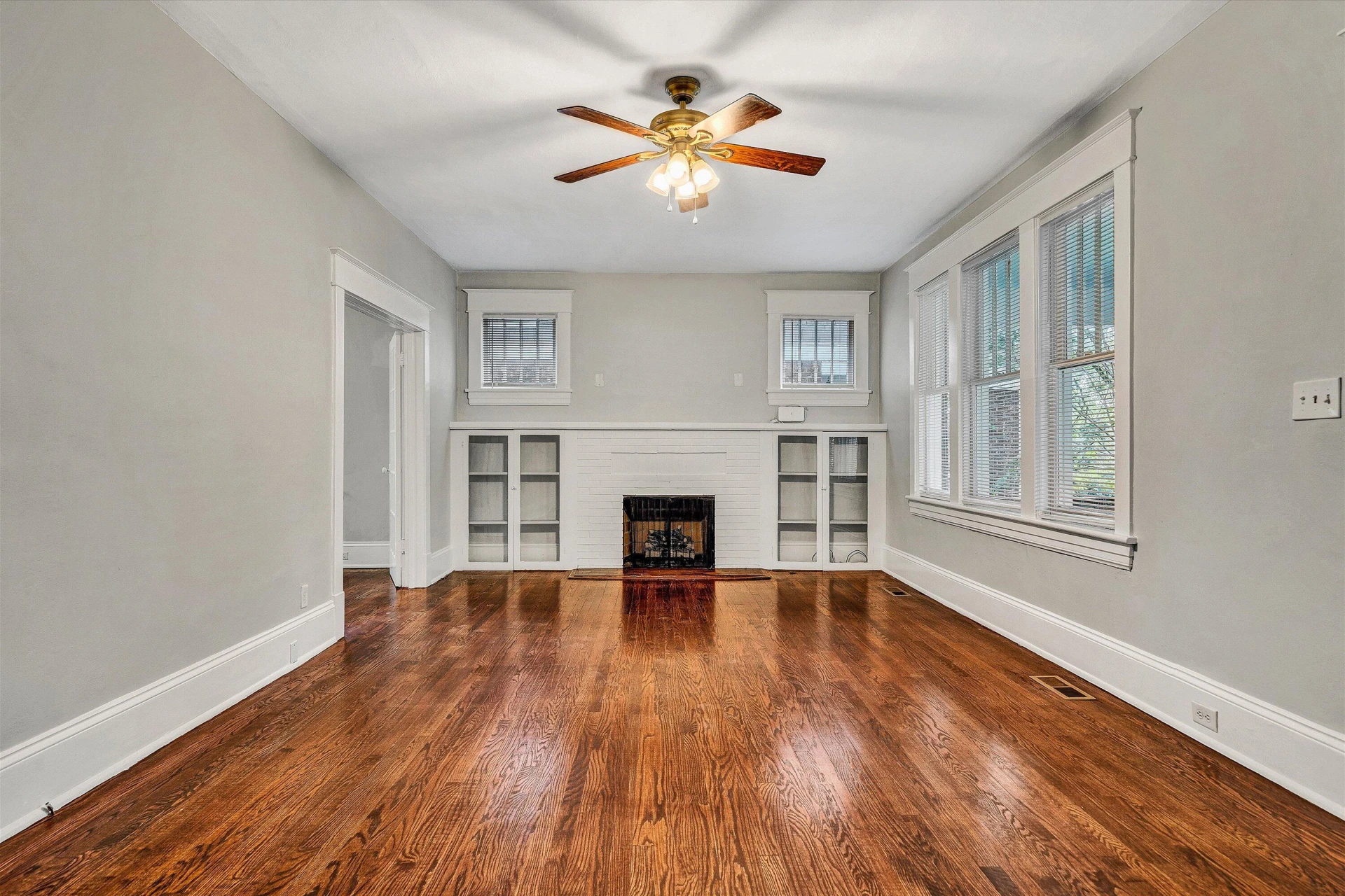 1506 Maple AVE SW - Photo 9