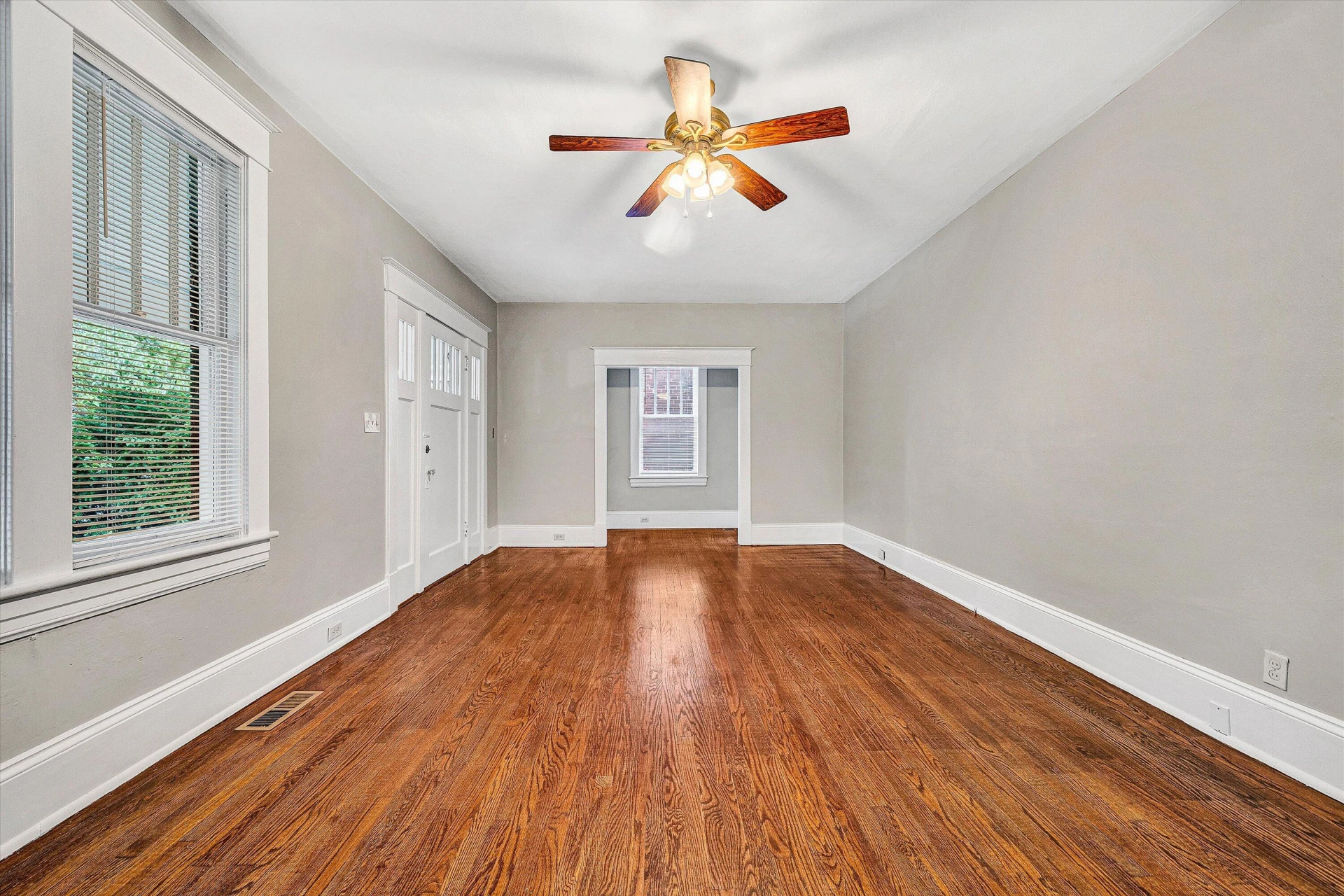1506 Maple AVE SW - Photo 10