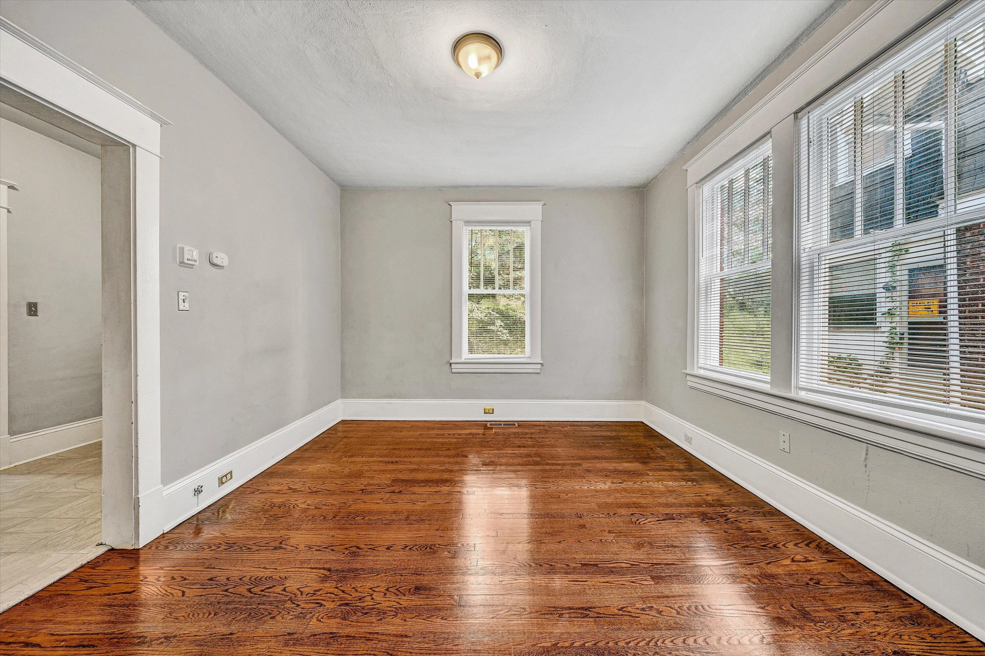 1506 Maple AVE SW - Photo 11