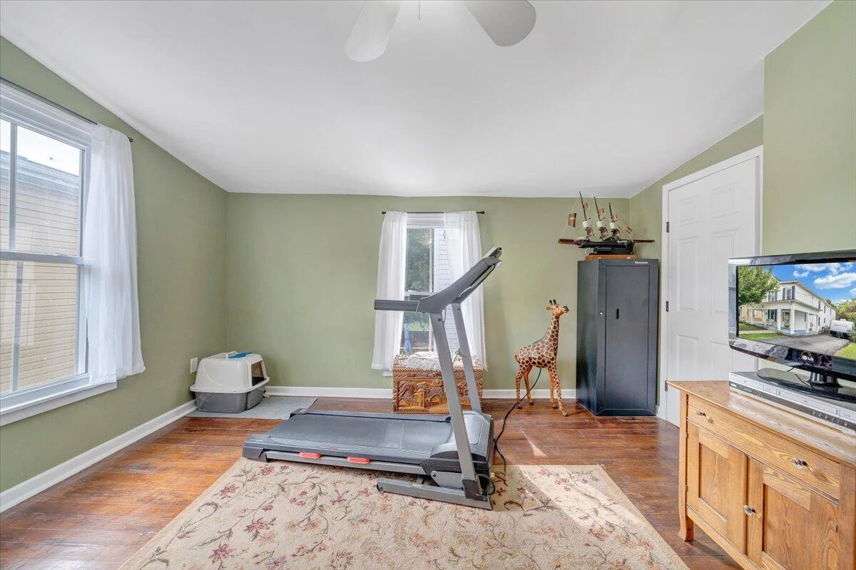 219 Academy ST - Photo 20