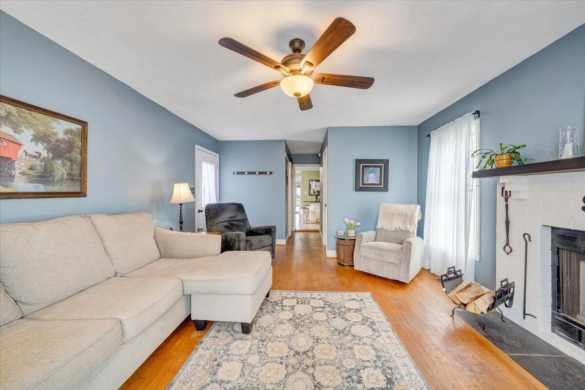 219 Academy ST - Photo 9