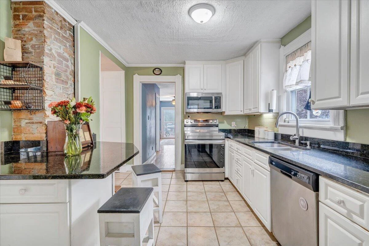 219 Academy ST - Photo 12