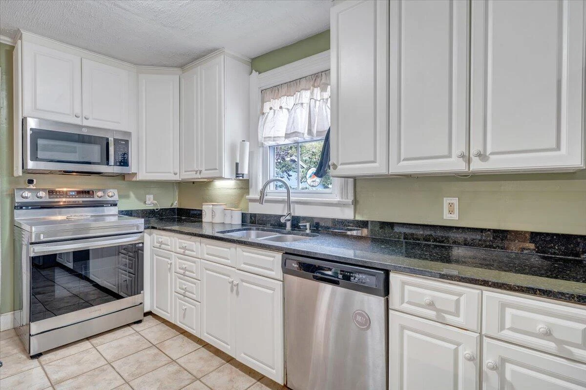 219 Academy ST - Photo 13