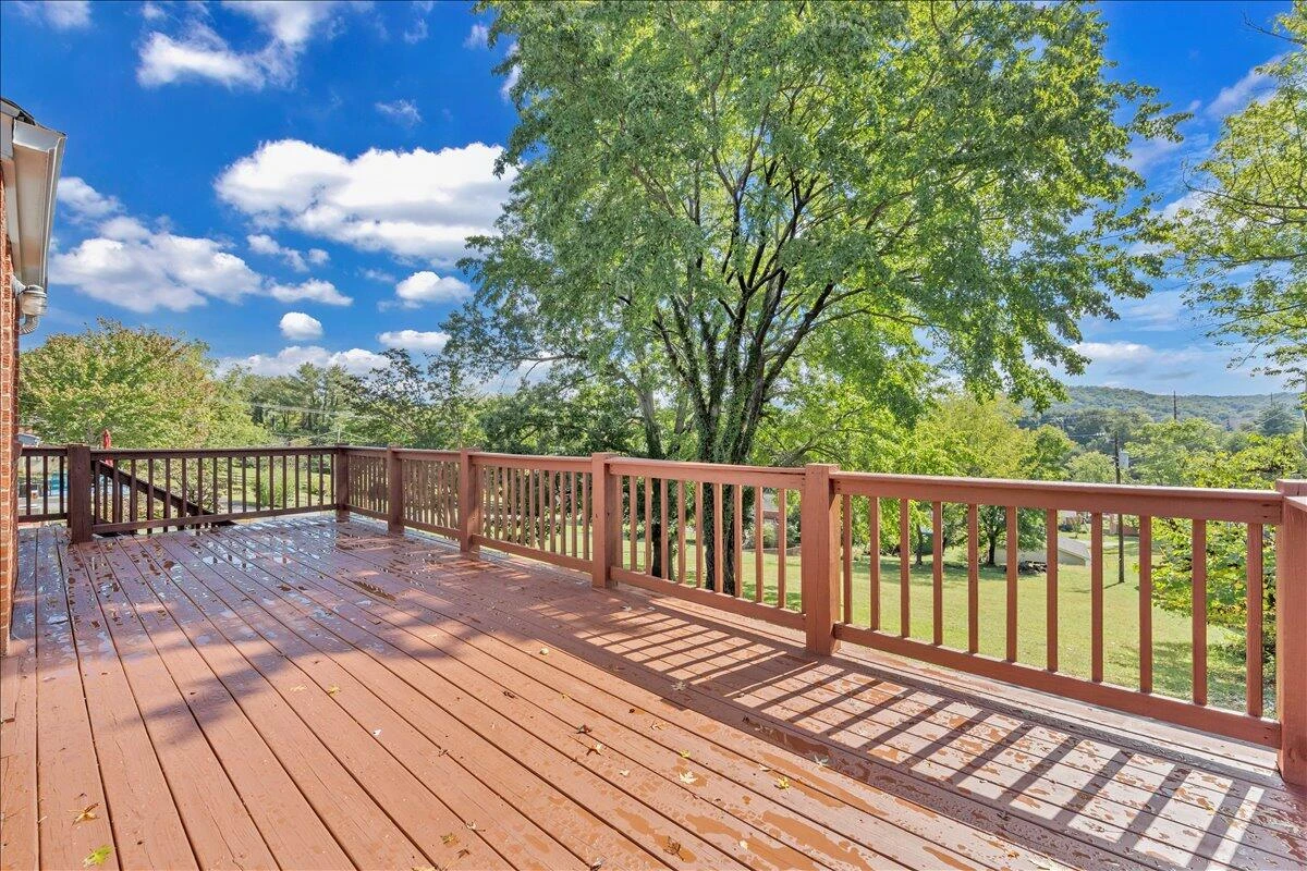3641 Parkwood DR - Photo 13