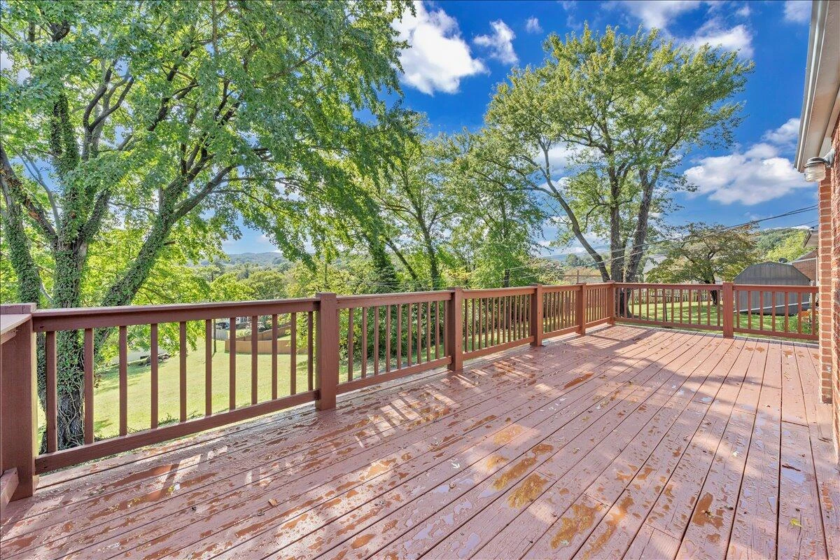 3641 Parkwood DR - Photo 14