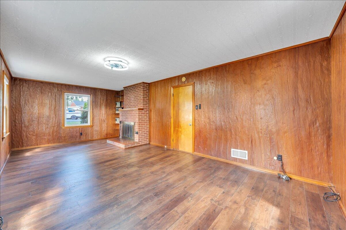 3641 Parkwood DR - Photo 16