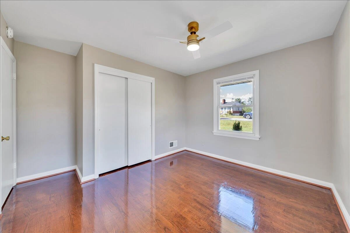 3641 Parkwood DR - Photo 17