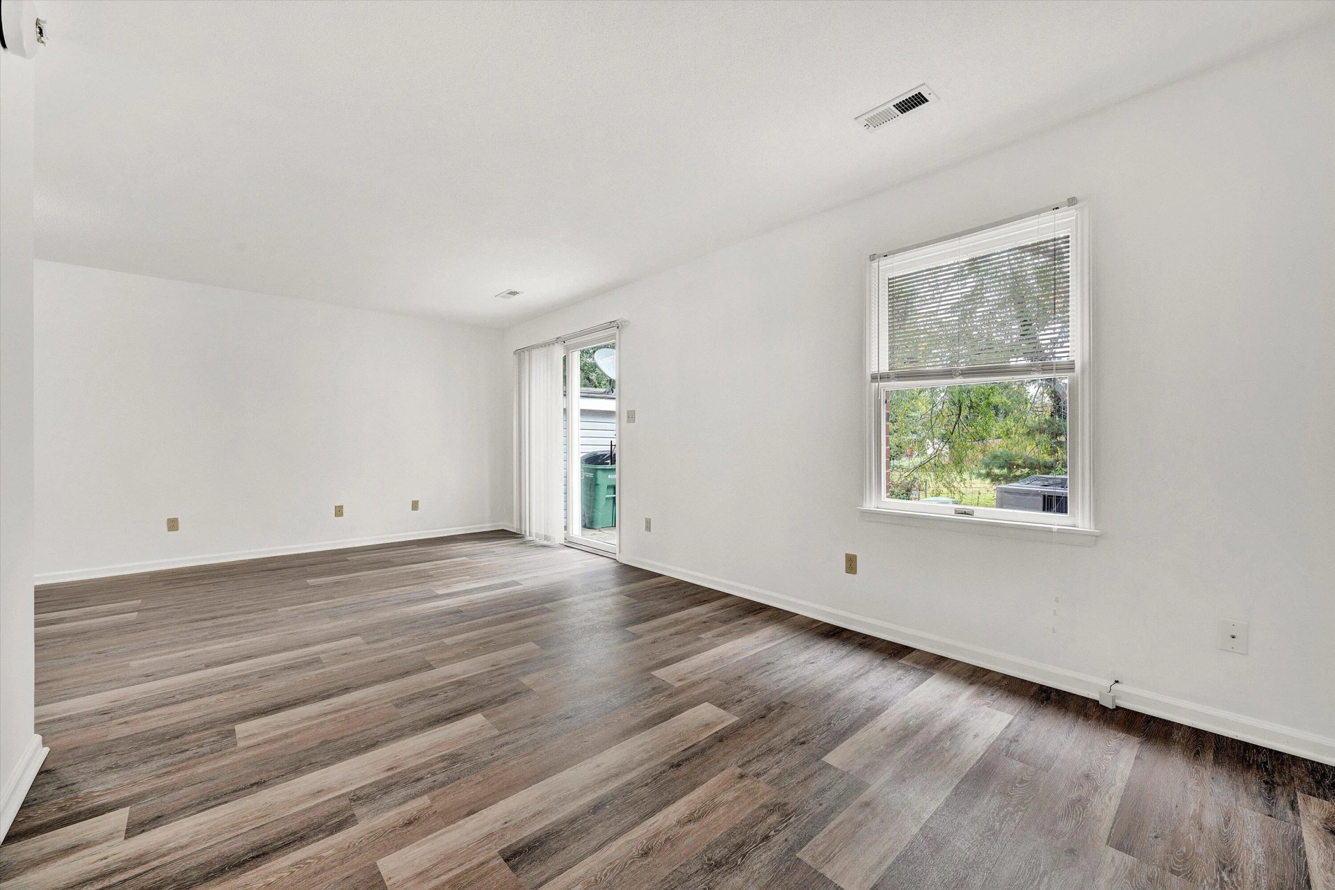 100 Franklin Parke CT SW - Photo 4