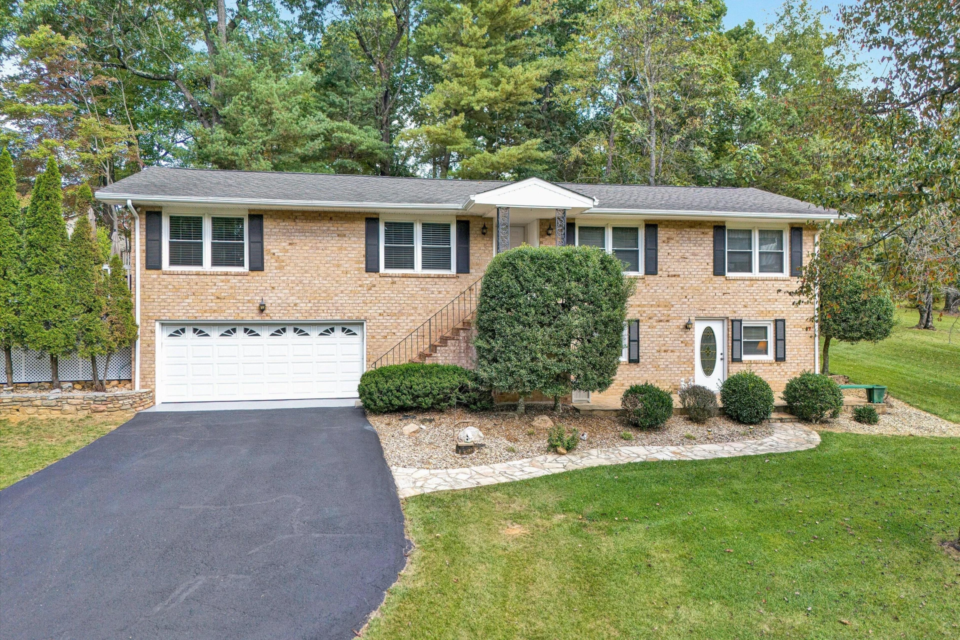 230 Keswick Farm RD