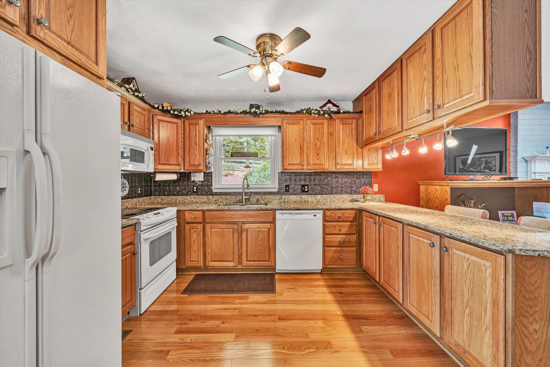 230 Keswick Farm RD - Photo 17