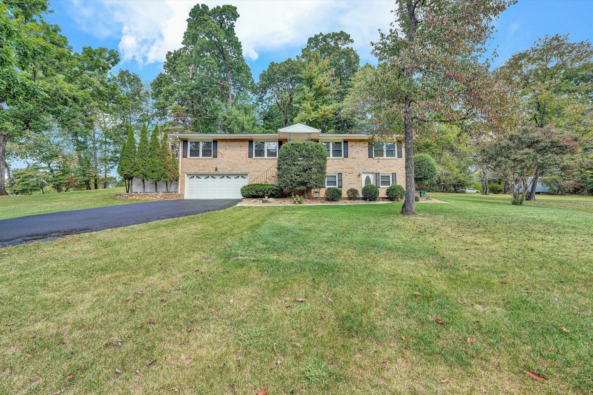 230 Keswick Farm RD - Photo 3