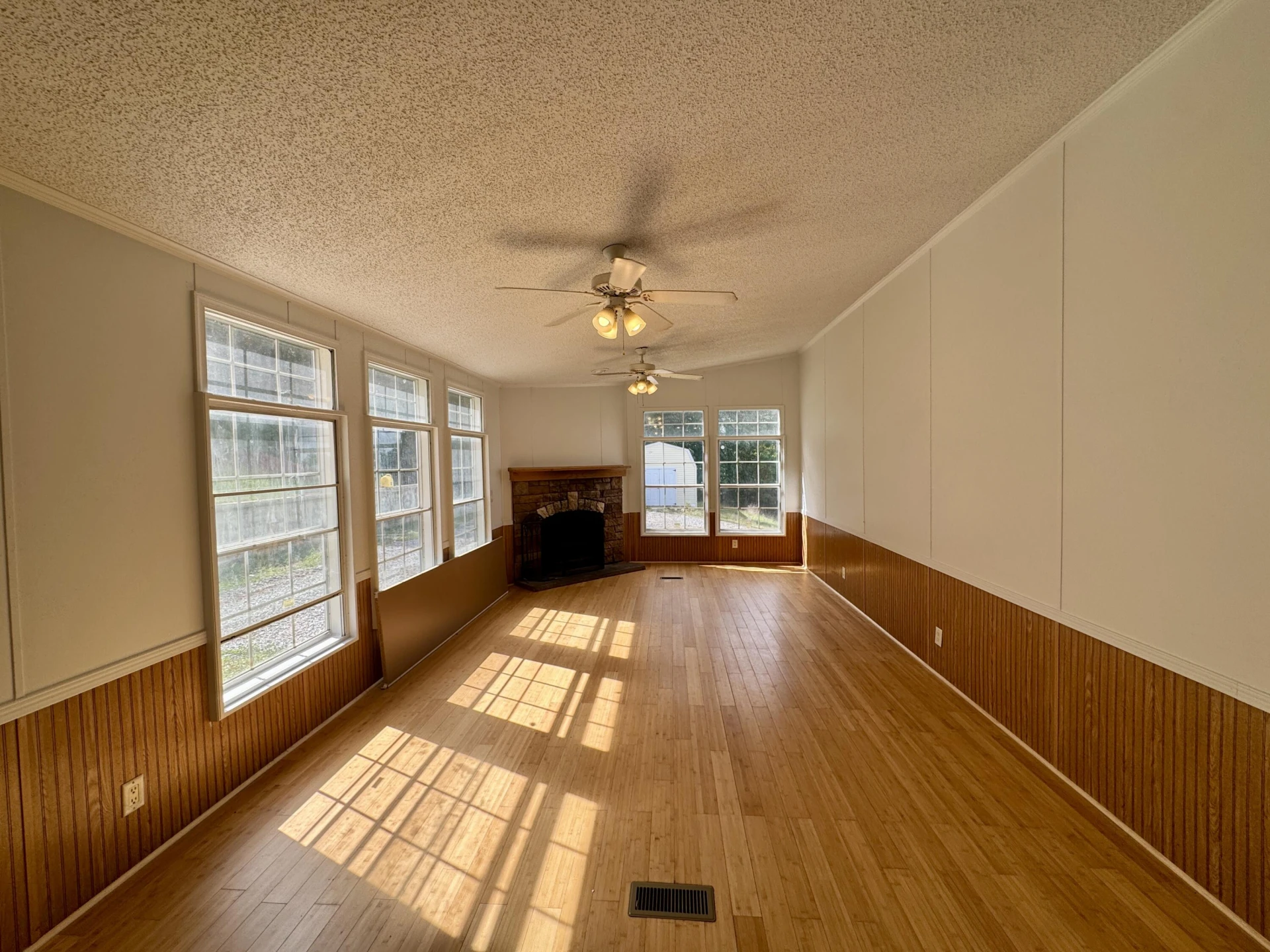 912 Jasper Mountain RD - Photo 10