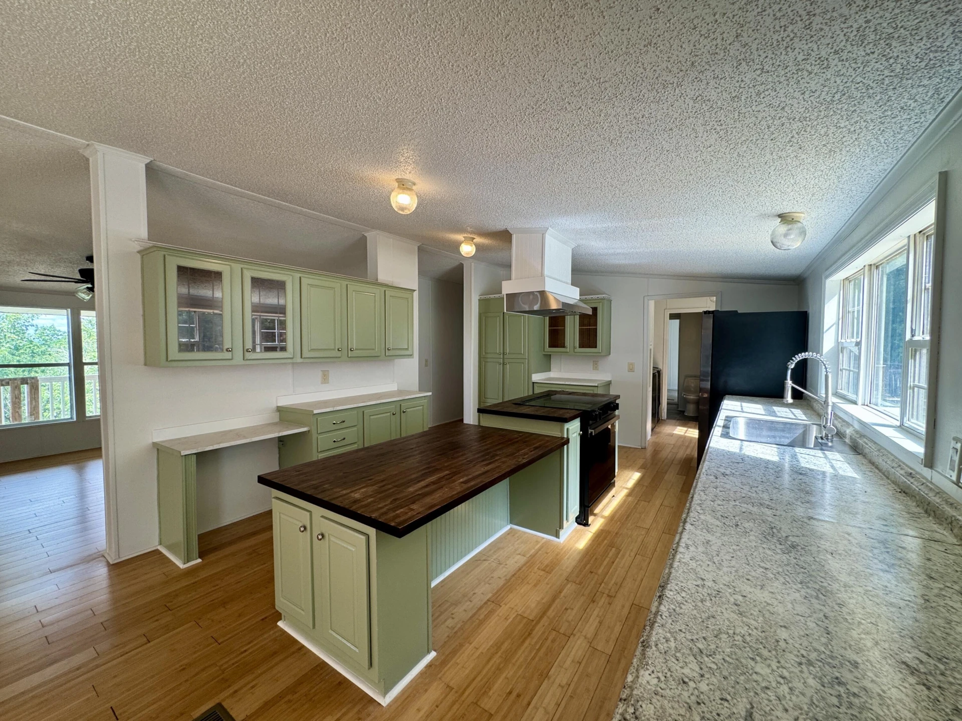 912 Jasper Mountain RD - Photo 6