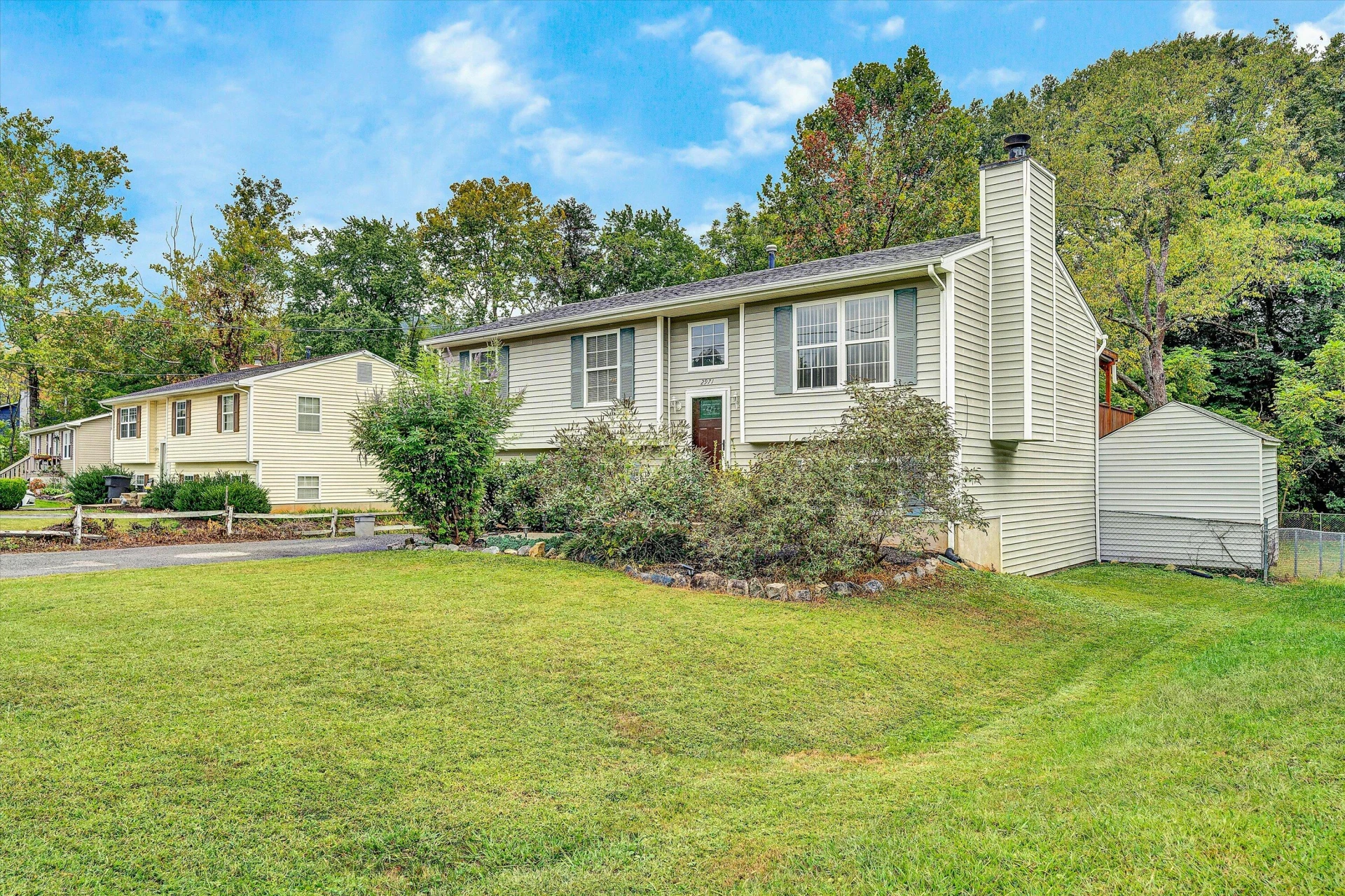 2971 Stonebridge CIR - Photo 5