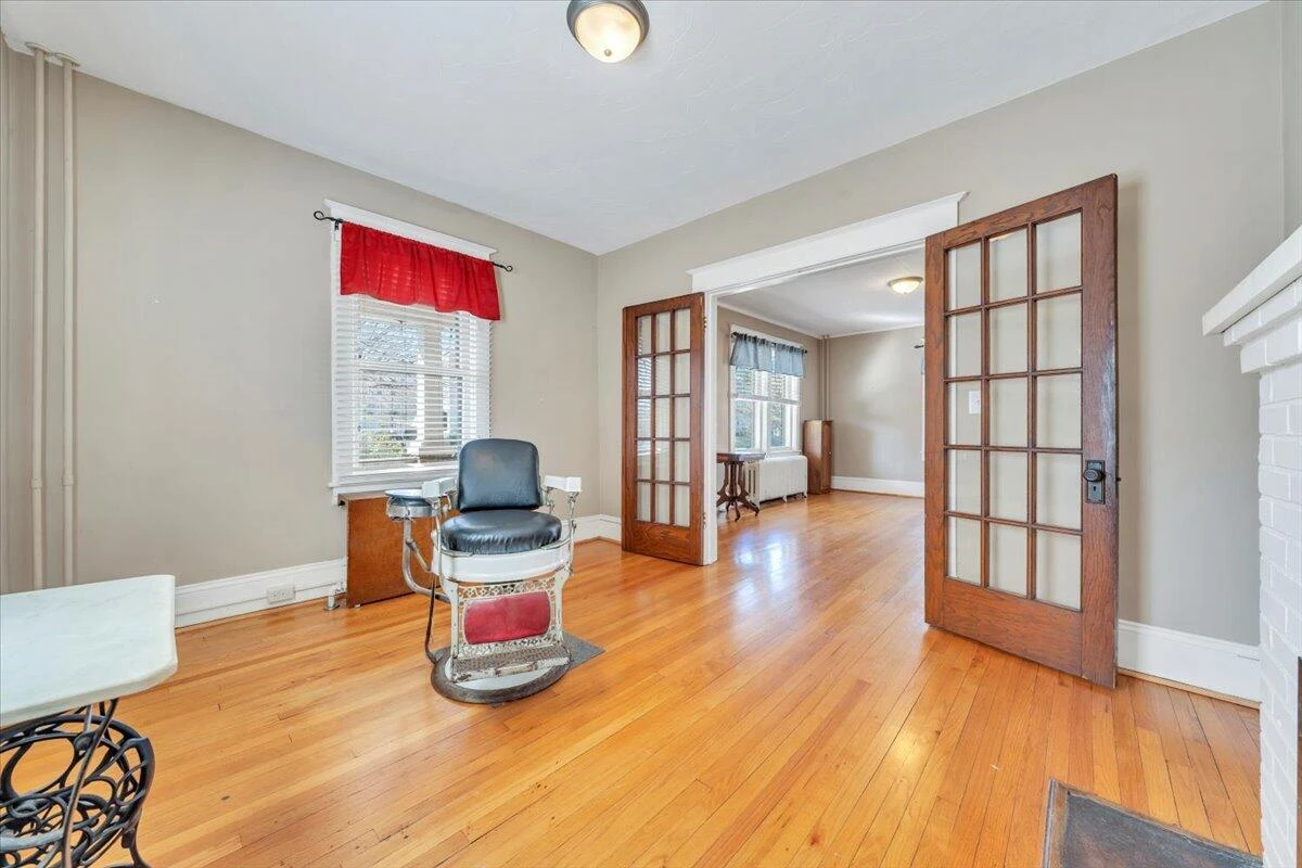 1533 Maiden LN SW - Photo 11